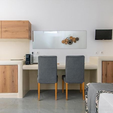 Big Blue Suites & Apartments Kionia Esterno foto