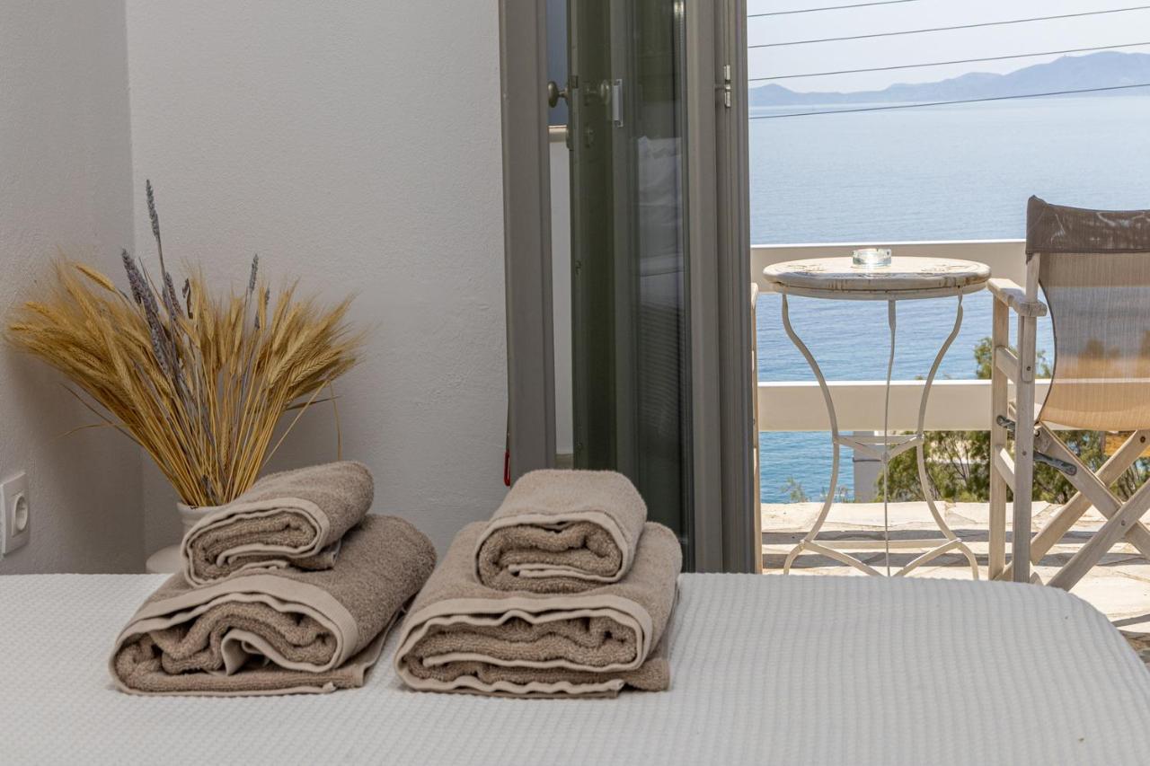 Big Blue Suites & Apartments Kionia Esterno foto