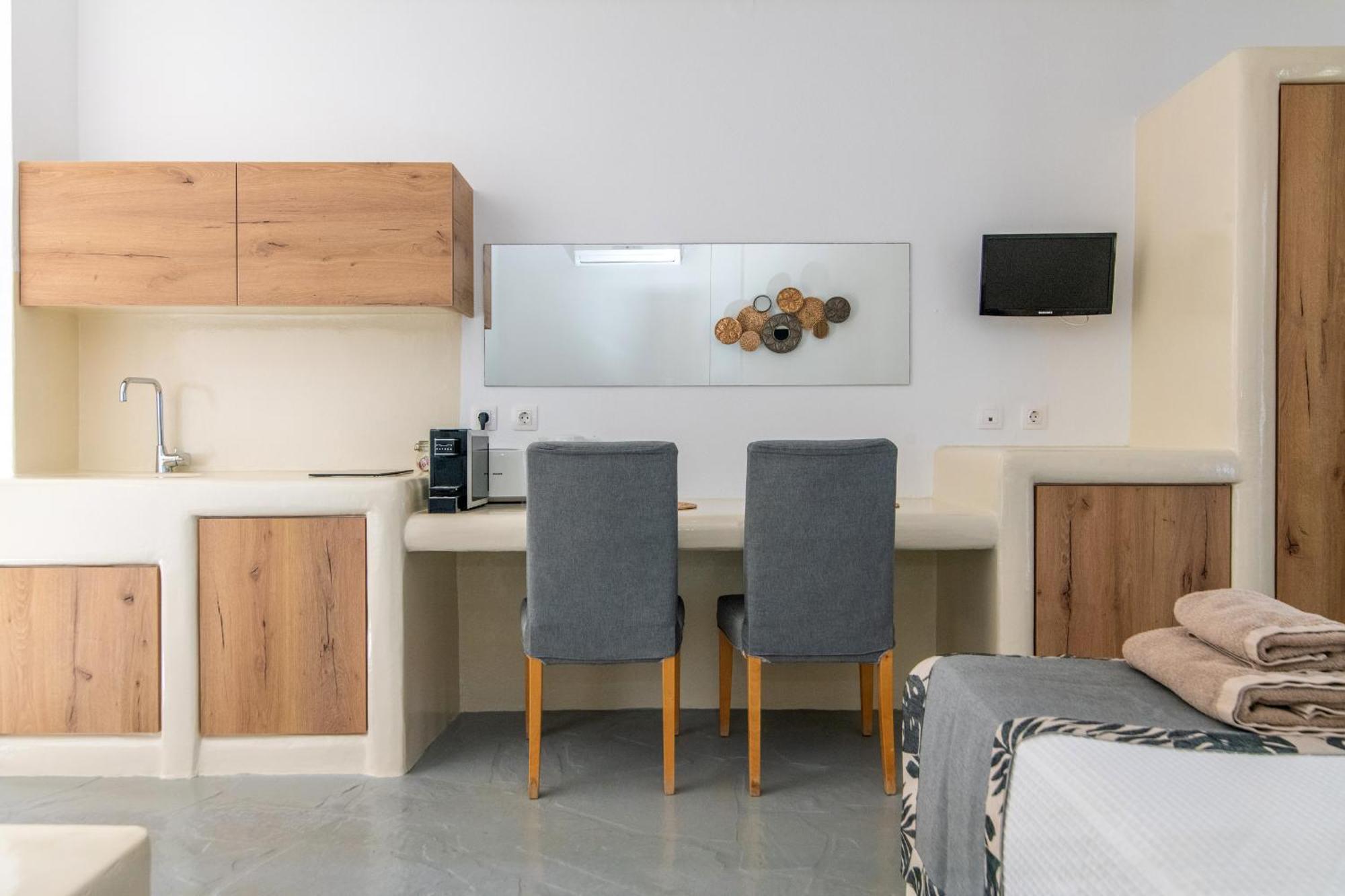 Big Blue Suites & Apartments Kionia Esterno foto