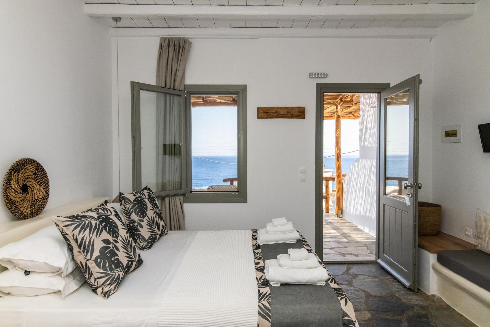 Big Blue Suites & Apartments Kionia Esterno foto